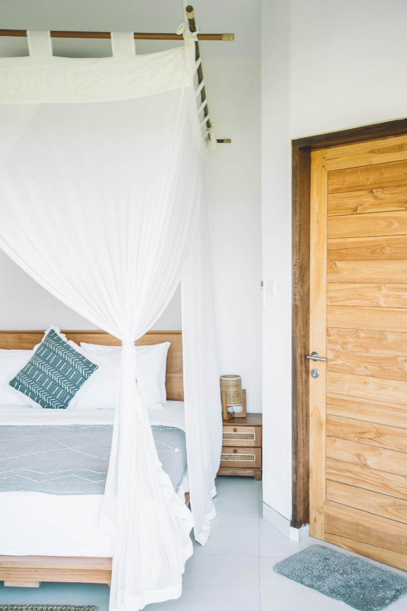 Three Palms Surf & Stay Medewi Airsatang Экстерьер фото