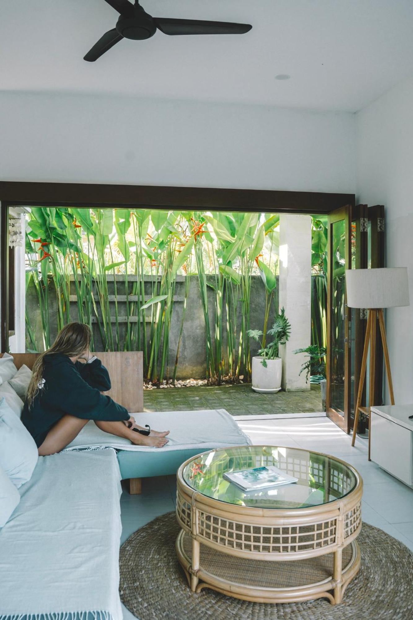Three Palms Surf & Stay Medewi Airsatang Экстерьер фото